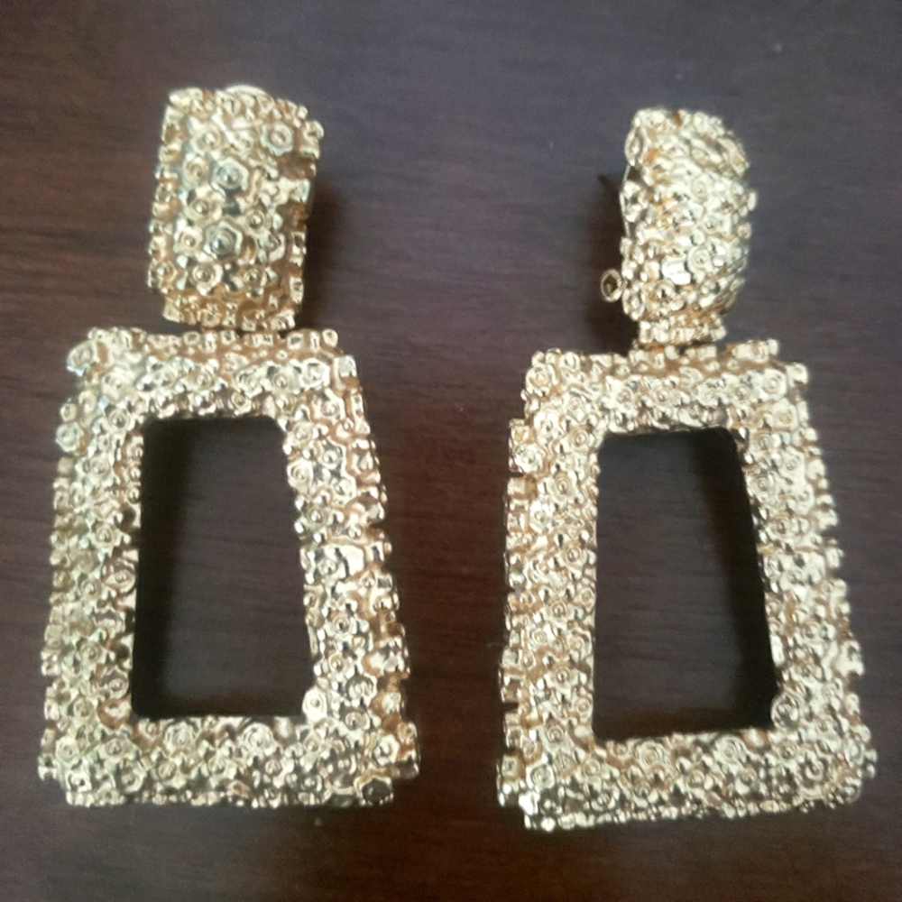Zara earing